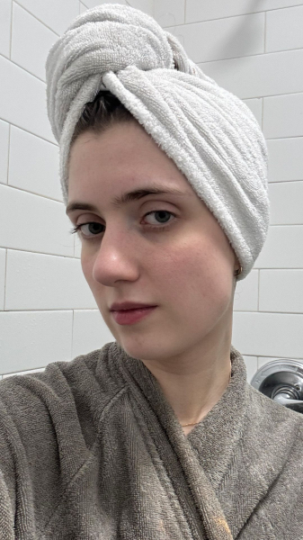 Allure contributing commerce writer Annie Blackman wearing the Cozy Earth Luxe Hair Towel